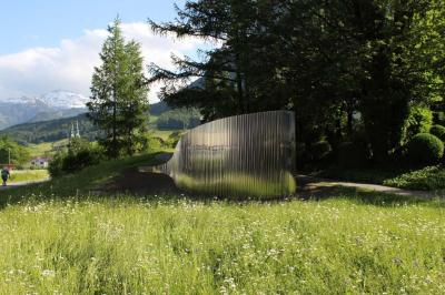 Kunst am Bau, GartenÂ­anÂ­lage KantonsÂ­spiÂ­tal, Glarus (CH)